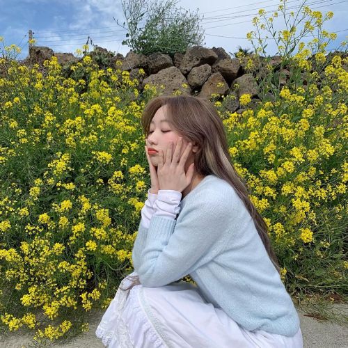 210326 Ryu SuJeong Instagram Update *:･ﾟ✧No caption. 