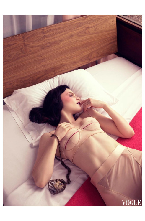 jinxproof:  Guinevere Van Seenus, 2008 ph. Steven Meisel