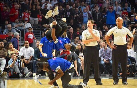 Meanwhile at work…. Clippers vs. Knicks today! Lol me and @ib_alion be runnin game on the cou