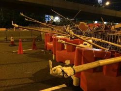 silverkuroi:  So apparently this is what the protesters in Hong Kong are doing with their barricades.