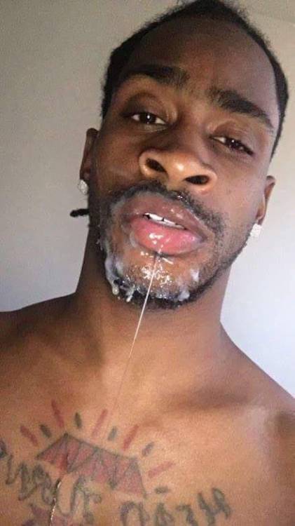 akimsniff:  akimsniff:  #EXCLUSIVE❗❗💦🍆 Chicago Rapper “Lil Bit” #Facials #PrettyNigga FOLLOW HIM:  SNAPCHAT: @iget_wetasl FACEBOOK: Cologne Maserati TUMBLR: @nhewet2https://soundcloud.com/gottasmallthickframe/lil-bit-close-to-you-remix 