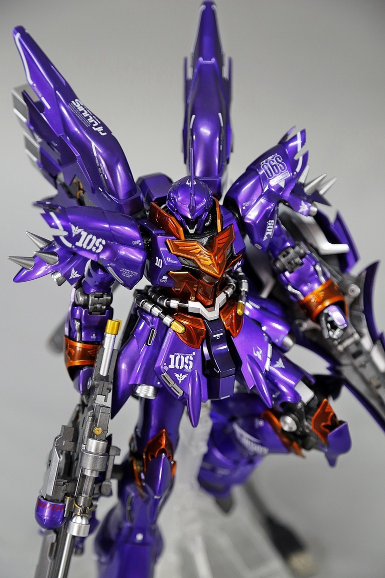 gunjap:  pteamvn’s MG 1/100 Sinanju custom Paint Full LEDs: Big Size Imageshttp://www.gunjap.net/site/?p=290831