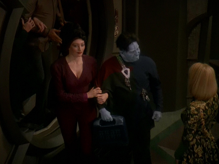 fuckyeah-nerdery:  peachandlube:  maketreknotwar:  bracas:  the-kanar-bar:  Garak’s