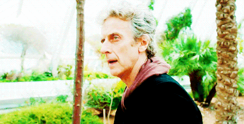 rowofstars:The Twelfth Doctor in Series 10 | 10x02 Smile