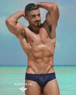 underlads:  Fit guys in underwear. Submit our own undies shots.Kik: underlads