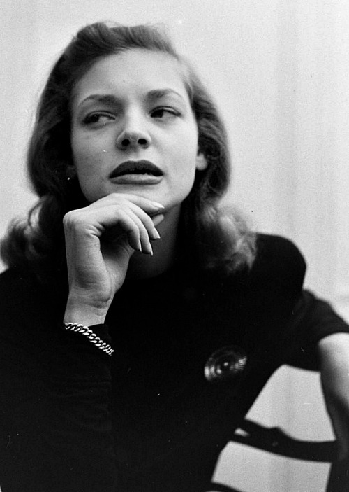 adreciclarte:  Lauren Bacall by Nina Leen, 1945 