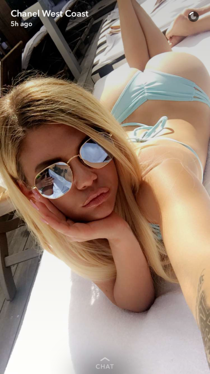 southerngent52-sls: Chanel West Coast Snapchat is a goldmine.