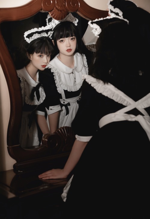 petite-cosette:Girl’s Island ~  ℯ ℯ ~Models: 横野珩 and 是你白