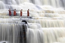 barbiesick:  Pongua waterfall in Vietnam
