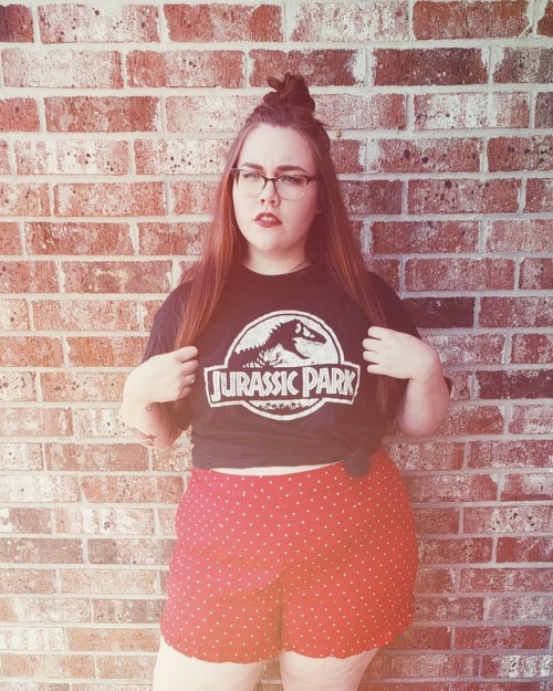 thickthighsandrolledeyes: Hocus pocus, I can’t focus . . Not sure why I look so bitchy here? #rbf . 