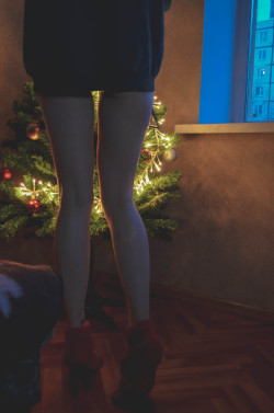 Great&hellip; No amazing legs&hellip; But for me it&rsquo;s the little red socks&hellip; Christmas has come early .