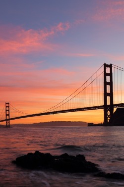 livingpursuit:  Golden Gate Bridge by Don