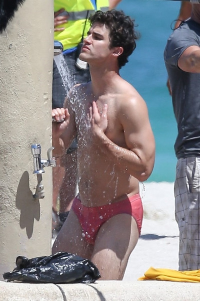 amazingmalenudity:  Darren Criss