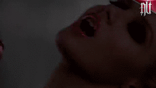kynkygifs:  Miss Mosh. 