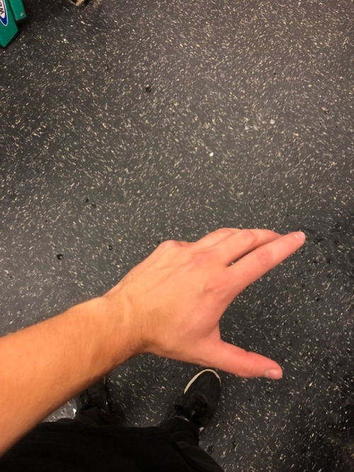 littlemisfit: prettyboy-prettyboy:Fuck a dick pic, hand pics are the wave eeeeeee!!!! Yesssss