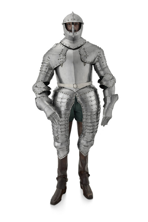 Cuirassier’s armor, late 16th or early 17th century.from The Royal Collection Trust