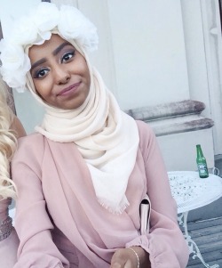 Burntpicasso:ahappymuslimah:  Dafabdiva:  I Basically Slayed Prom #Prom2015 #Blackout