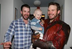 chrisprattdelicious:Marina ‏@MaryhoursAgain, great guys! @ChrisEvans @prattprattpratt credit to @chris_haven