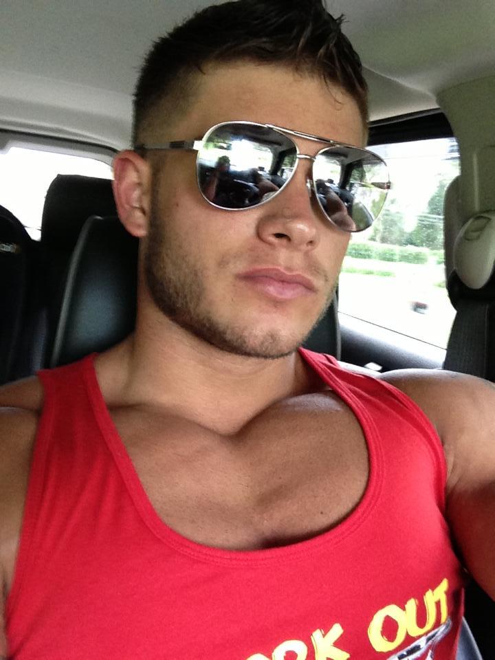 dirtyrabbithole:  Follow both of my blogs @ http://furrytrade.tumblr.com/ &amp;