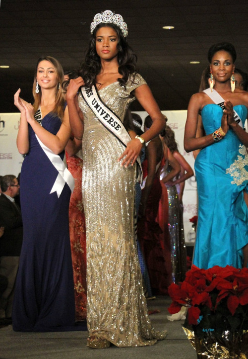 fxckyeahnigerianbeauties: -Agbani Darego First black African woman to win Miss World-Emily Victoria 