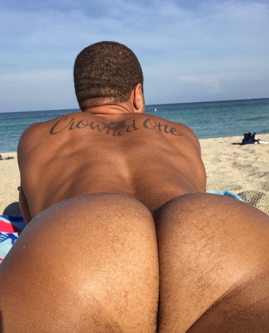 strokemybigdick-deactivated2023::CROWNED ONE formerly @_thecrownedoneFollow Blaqhomme