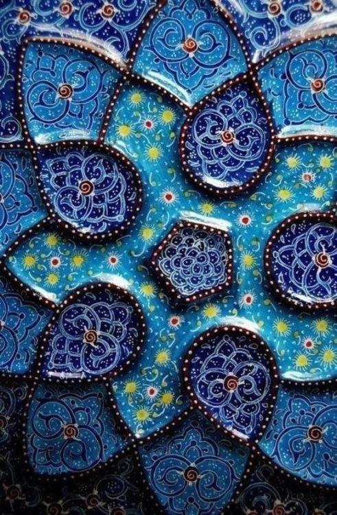 chasingrainbowsforever: Iranian Artist Handicrafts ~ Minakari, 2005