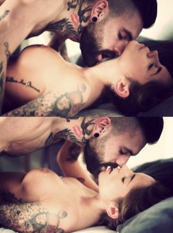 Hot, tattooed, bearded man…yes please!!