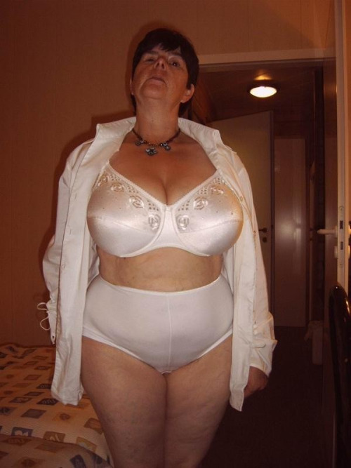 Granny lingerie bbw bra