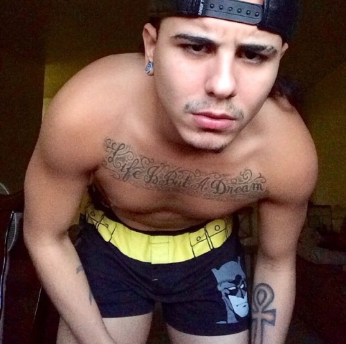 cloud9juicy:  thatbitxhme:  He makes me really happy cloud9juicy  😘😘
