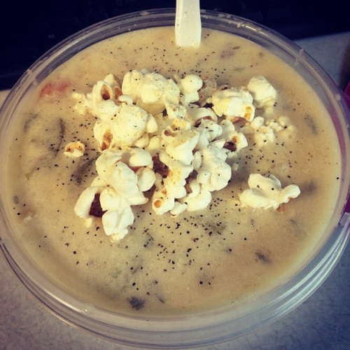 Bacon, potato and chicken chowder with popcorn. I’m weird. Don judge me. 10pp! #weightloss #ww