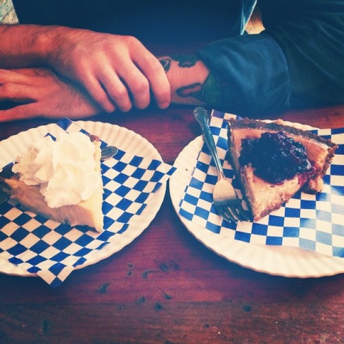 Pie #date with my #pie boy #bangbangpie #chicagofoodauthority #chicago #boyswithtattoos (at Bang Ban