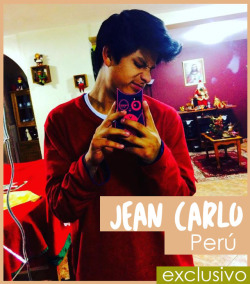 packsricolinos321:  JEANCARLO, primer chico exclusivo…Si llegamos a 1000 reblogs, subo el pack, sino pidemelo al chat c:PACK EXCLUSIVO SOLO PARA DONADORES :)Peticiones? Aportes? Donaciones? todo en packsricolinos321@gmail.com  Vamos