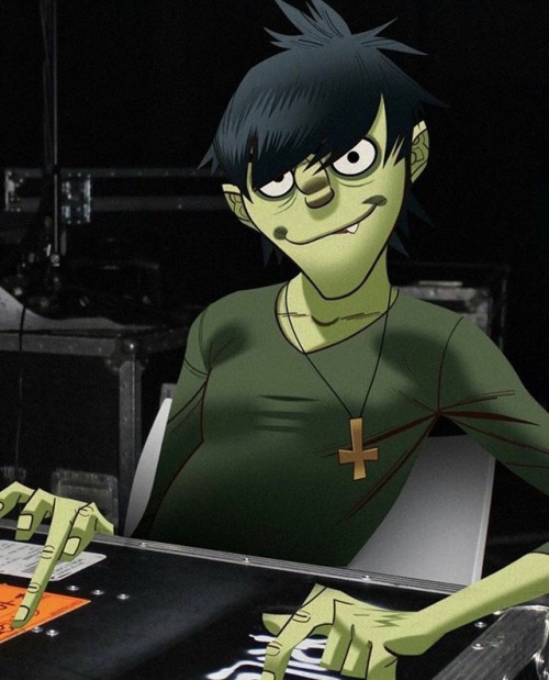 today on: what the fuck is wrong with murdoc’s finger, updates tell us we still don’t FUCKIN KNOW WH