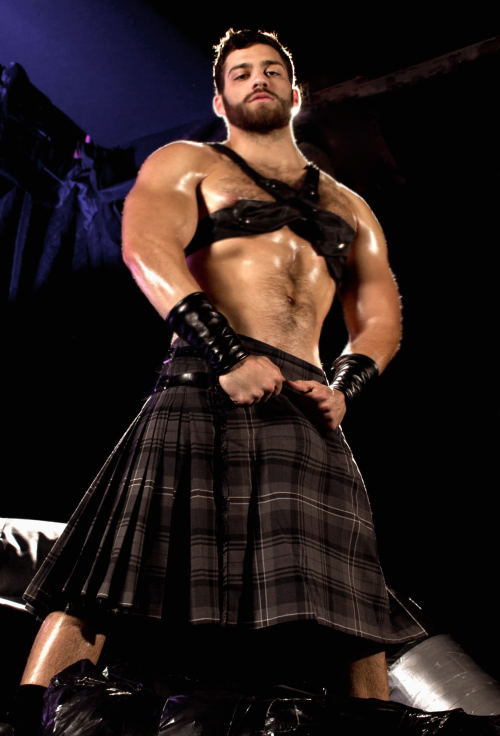 hairynmuscleman:  Hairy’n’Muscle Manthe hottest menhttp://hairynmuscleman.tumblr.com/
