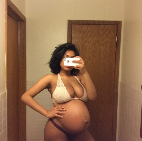 blackrebelz:  soulfullynostalgic: ithotyouknew2: adult photos