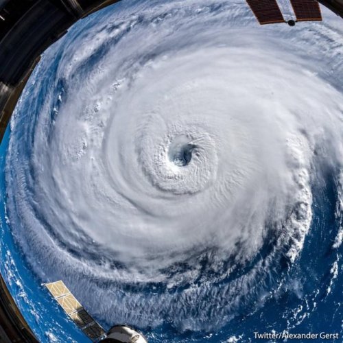 sixpenceee:Picture of Hurricane Florence from the International Space Station Look @ this shit&helli