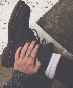 90schickdotcom:  grunge on We Heart It.