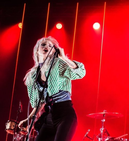 paramorerussiaclub:27.6.17- Paris, FRA @ Grand Rex Via 4lex_photography