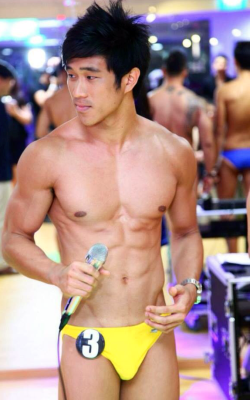 asianmusclefetish:  Original post: http://asianmusclefetish.tumblr.com