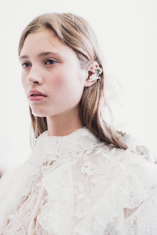 Rodarte SS17 | CR Fashion Book© Shawn Brackbillhttp://www.crfashionbook.com/book/rodarte-beauty-spri