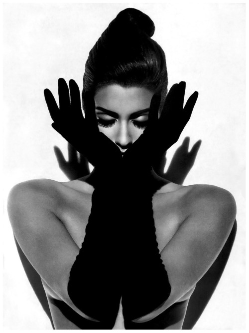 Porn Pics lovemodelsfashion:  Yasmeen Ghauri 