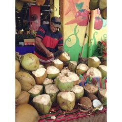 cleanbodyfreshstart:  all I want is to be drinking fresh coconut water and wandering around the markets 