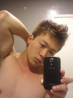 j-aime-asian-men:  sgaye:      Hotness