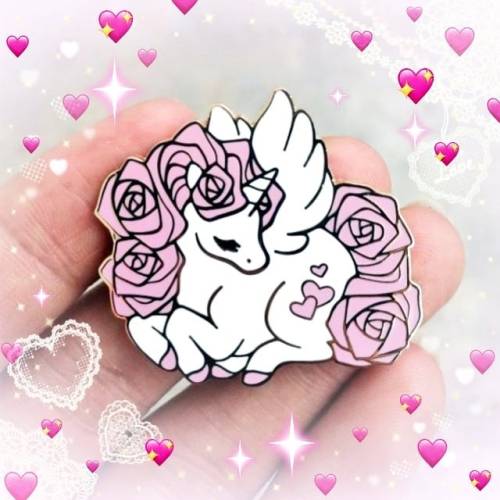 Coming soonThey just shippedto me today!!#pony #valentinesday #unicorn #pegasus https://www.instagra