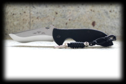 knifepics:  by Emerson