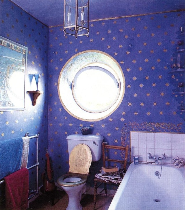 myownparadise96:I FINALLY KNOW WHAT THIS DECOR IS CALLED, IVE BEEN SEARCHING FOR YEARS : WHIMSIGOTHIC. That 90s celestial, gothic decor??? Give it to me right now