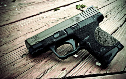 gunsknivesgear:  Smith & Wesson M&P