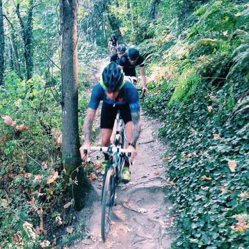 abbylwatson: After watching worlds this morning, we set off in search of Portland’s finest DH trails