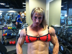 eroticmusclebeasts: Hot, hard gym beef 