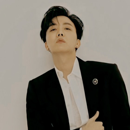 hoseok iconslike / reblog#jhope is thirst trapping